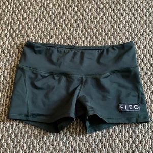 M Fleo Shorts